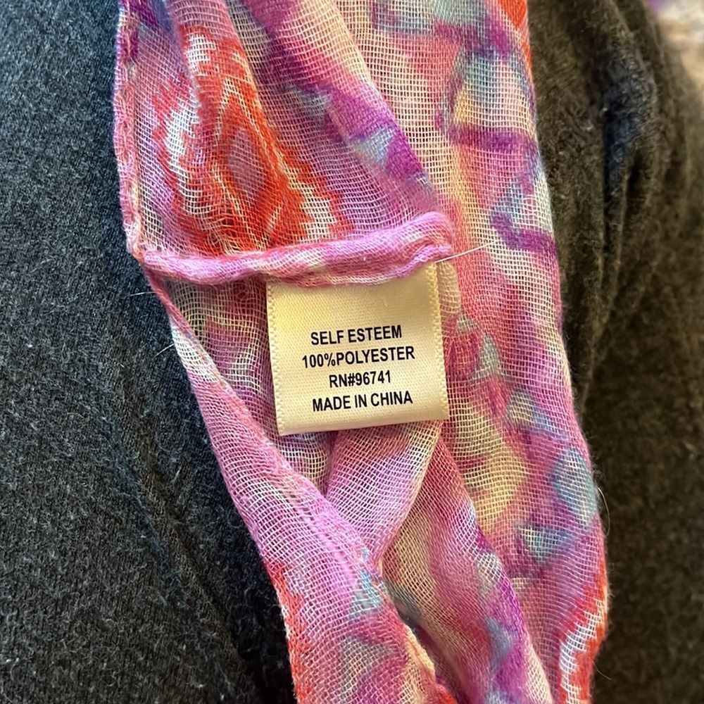 🌼3/$15🌼 Infinity Scarf - Picture 3 of 5